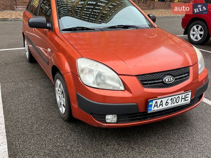 Хэтчбек Kia Rio 2008 в Киеве