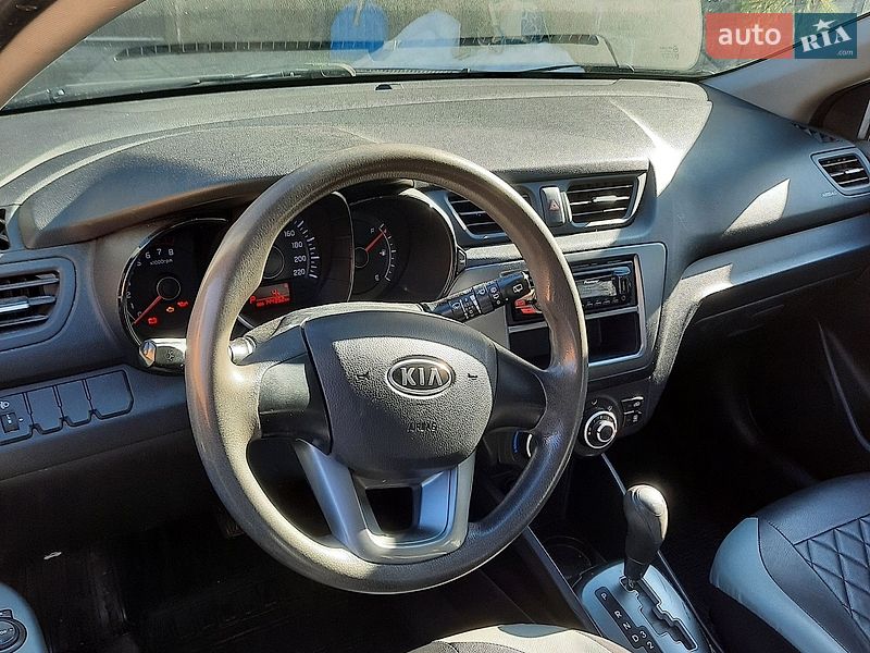 Хетчбек Kia Rio 2012 в Києві