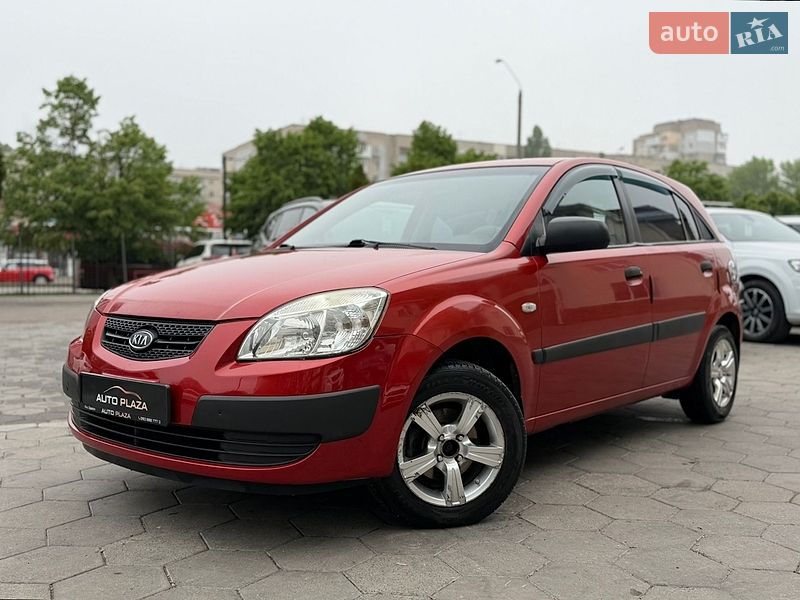 Хэтчбек Kia Rio 2008 в Одессе