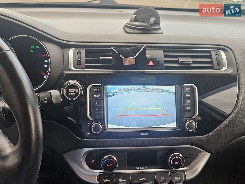 Хэтчбек Kia Rio 2016 в Киеве