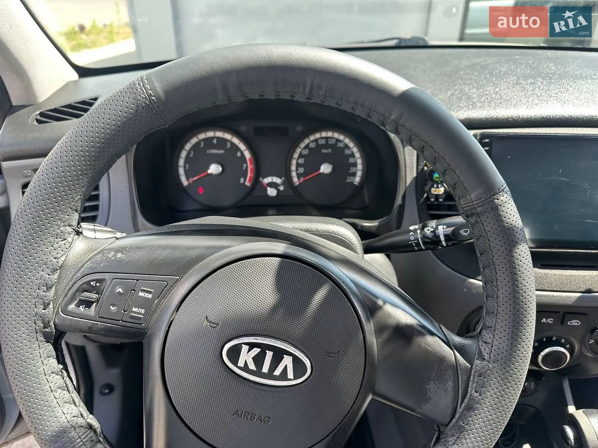 2010 Kia Rio - мініатюра 9