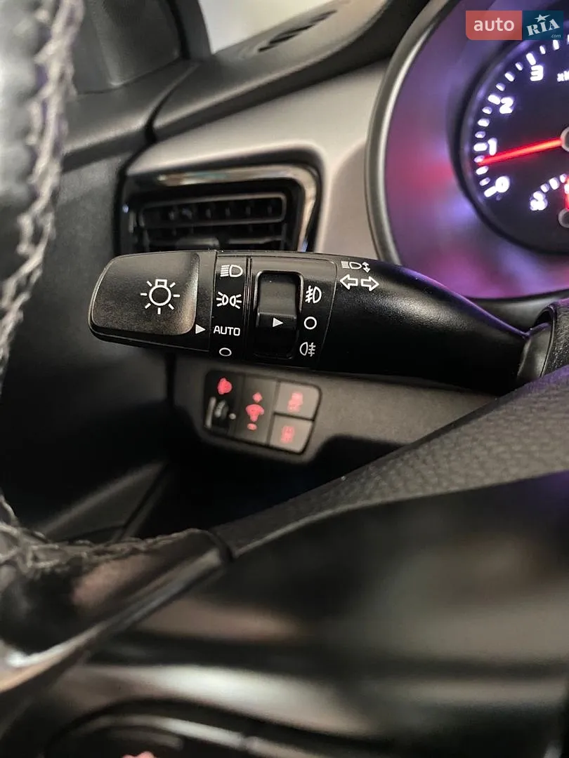 2017 Kia Rio - мініатюра 5