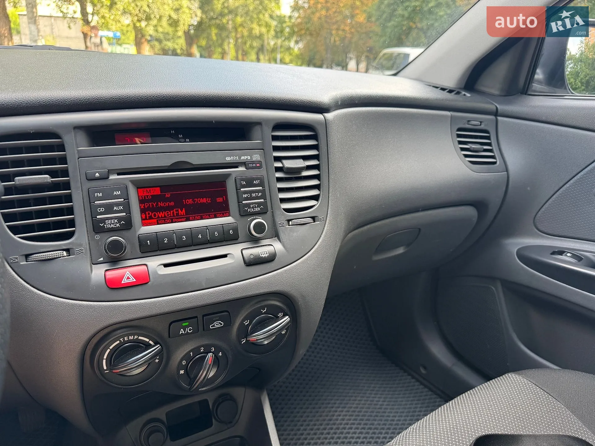 2011 Kia Rio - мініатюра 16