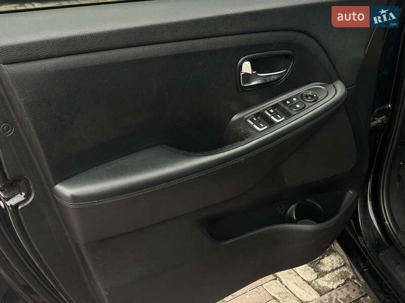 Микровэн Kia Rondo 2013 в Харькове фото 12 Микровэн Kia Rondo 2013 в Харькове