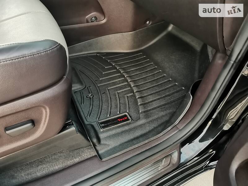 Мінівен Kia Sedona 2017 в Києві