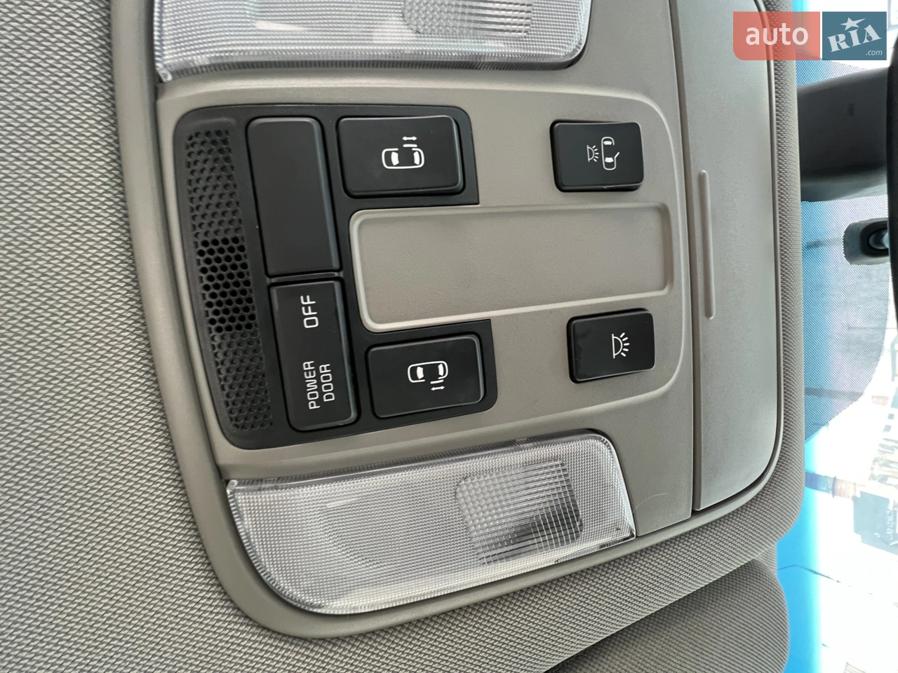 2017 Kia Sedona - мініатюра 18