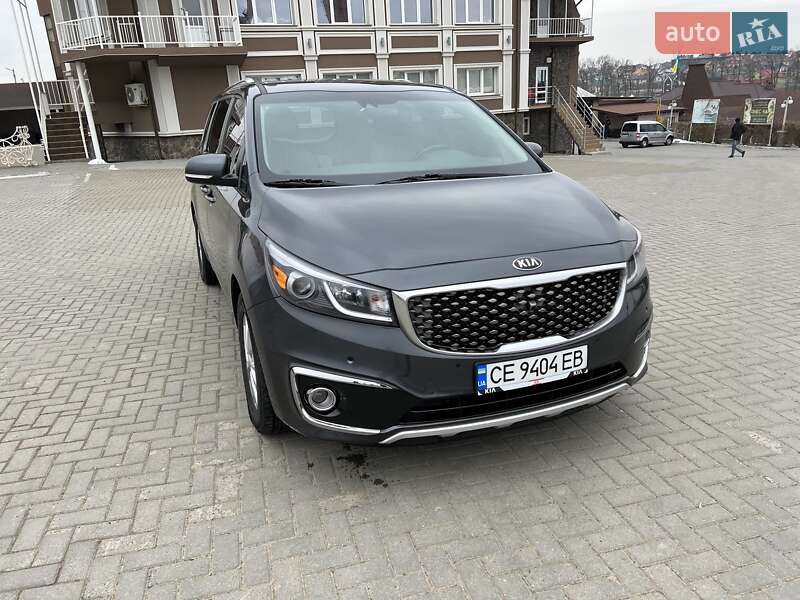 Минивэн Kia Sedona 2017 в Черновцах