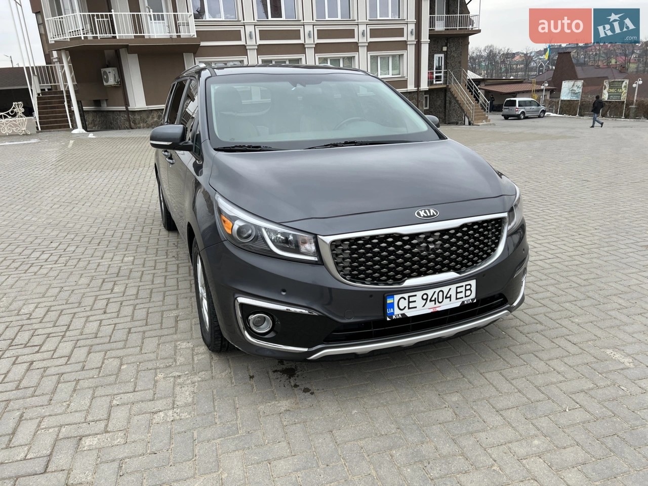 2017 Kia Sedona - мініатюра 2