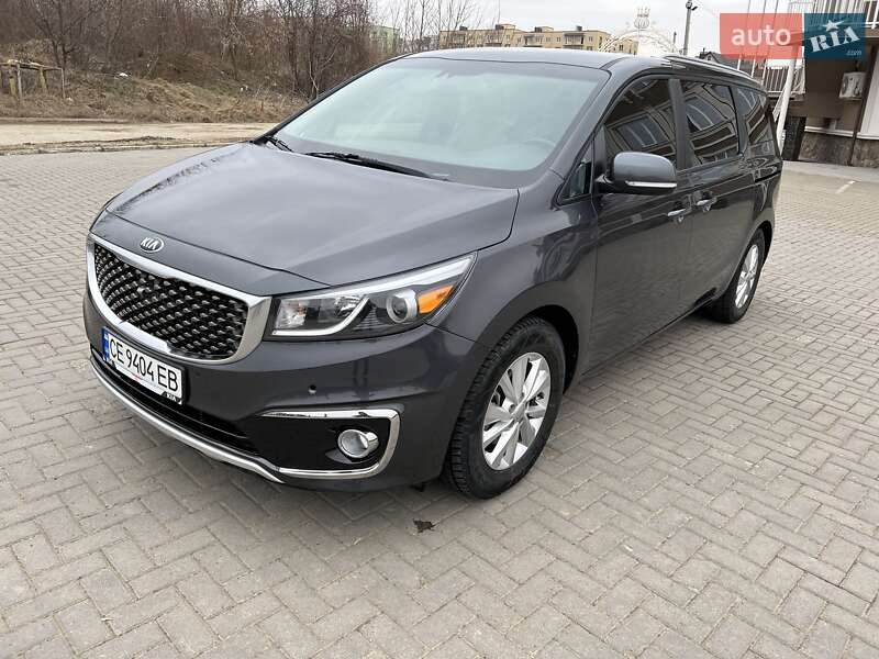 Минивэн Kia Sedona 2017 в Черновцах