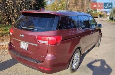 Мінівен Kia Sedona 2017 в Івано-Франківську