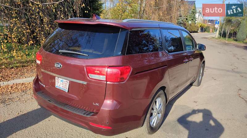 Минивэн Kia Sedona 2017 в Ивано-Франковске