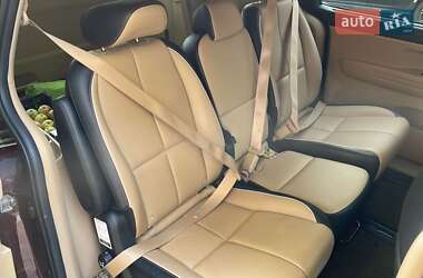 Мінівен Kia Sedona 2017 в Івано-Франківську
