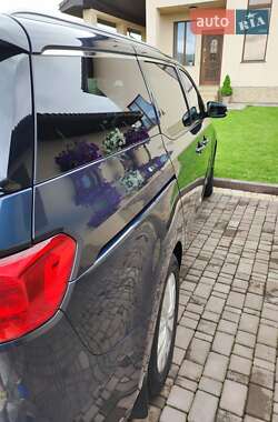 Мінівен Kia Sedona 2015 в 