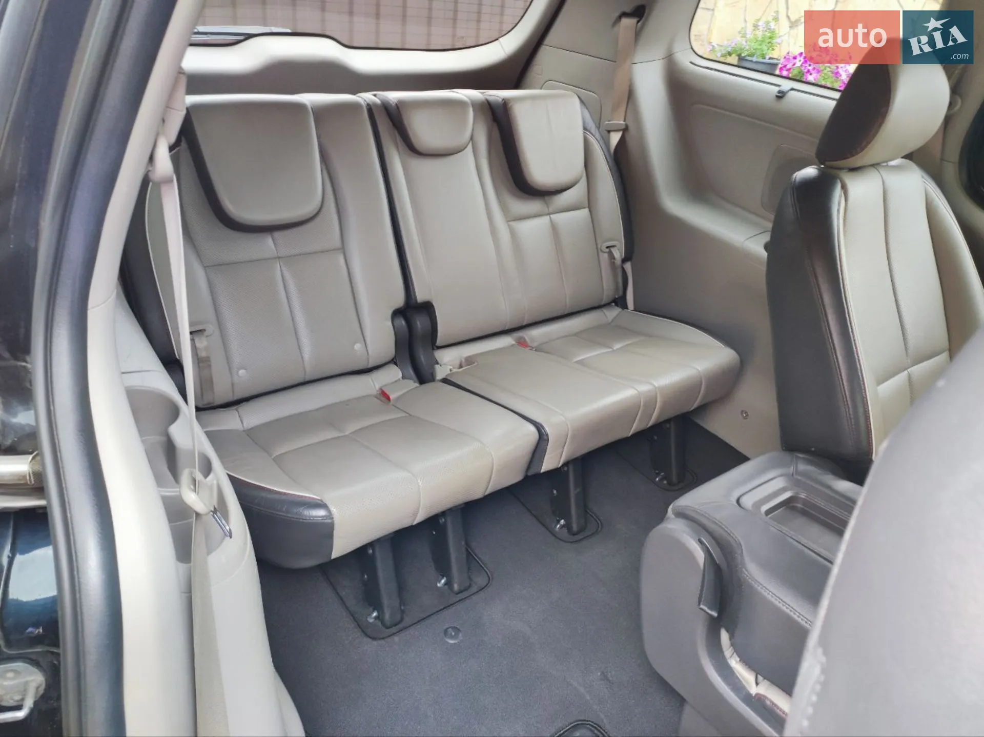 2015 Kia Sedona - мініатюра 47