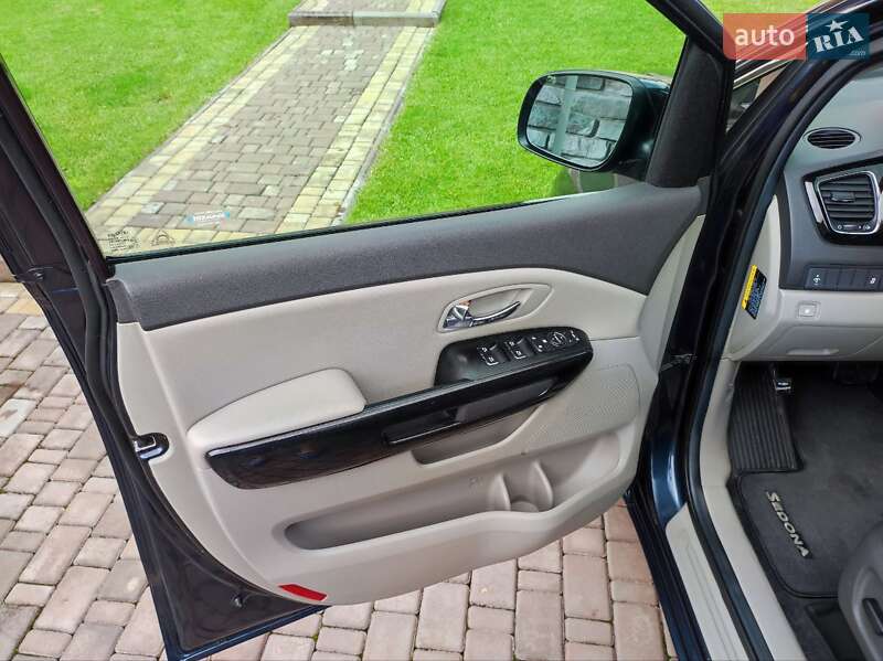 Минивэн Kia Sedona 2015 в Ивано-Франковске фото 31 Минивэн Kia Sedona 2015 в Ивано-Франковске