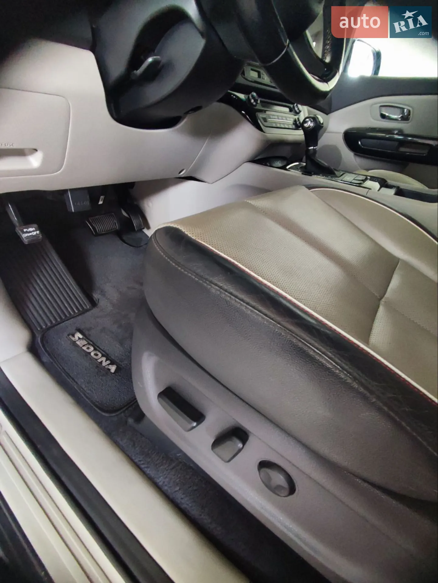 2015 Kia Sedona - мініатюра 54