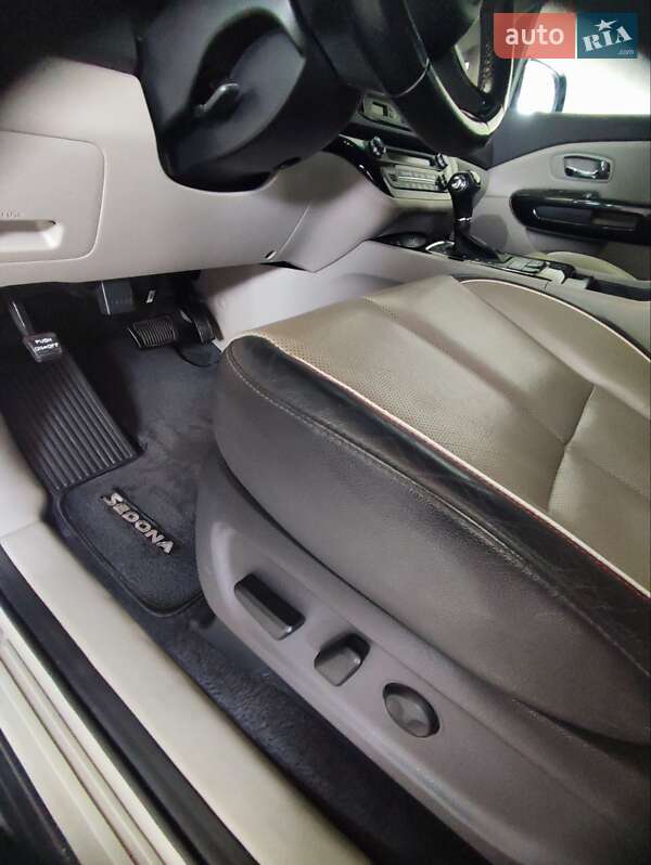 Минивэн Kia Sedona 2015 в Ивано-Франковске фото 54 Минивэн Kia Sedona 2015 в Ивано-Франковске