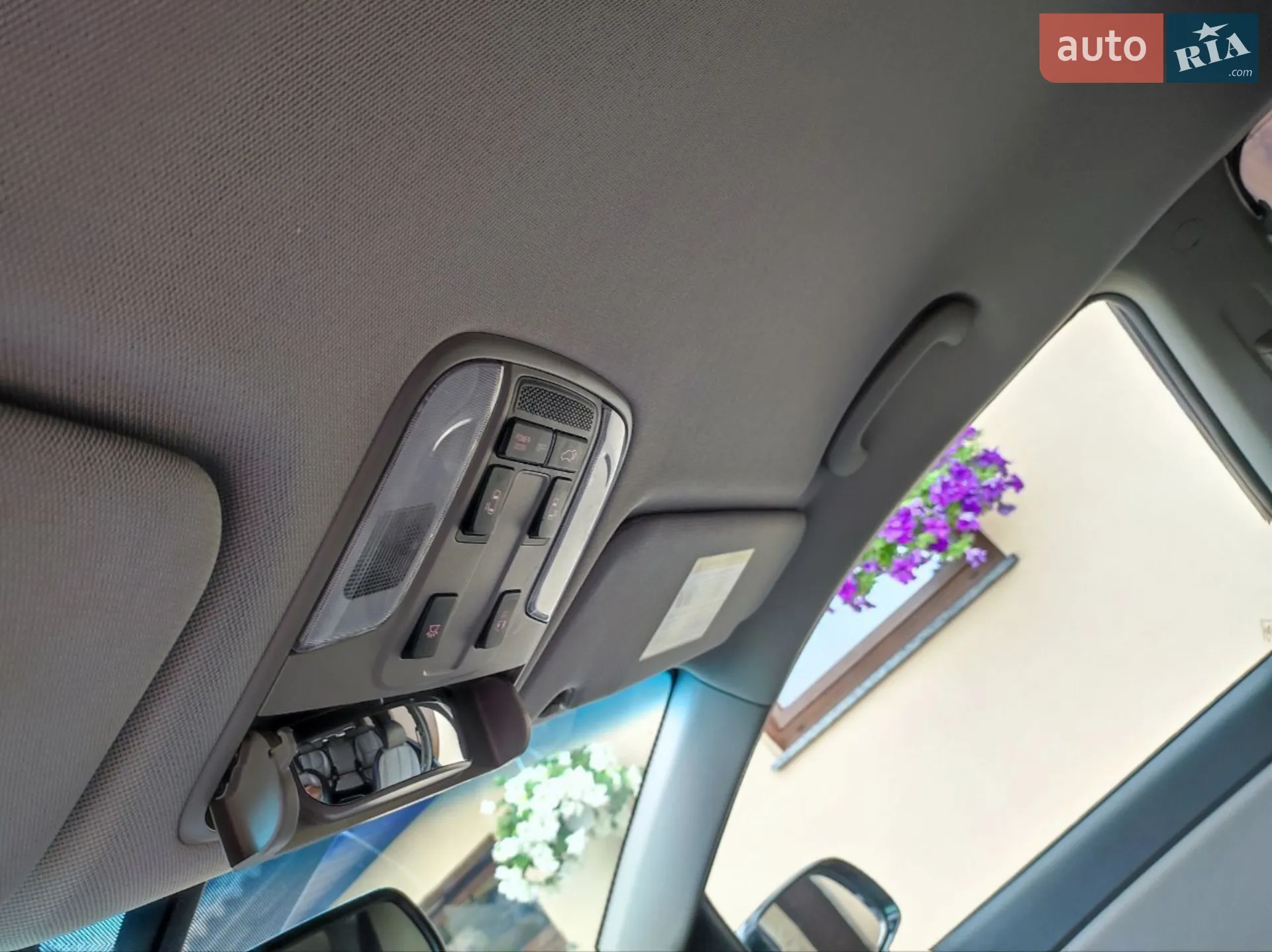 2015 Kia Sedona - мініатюра 57