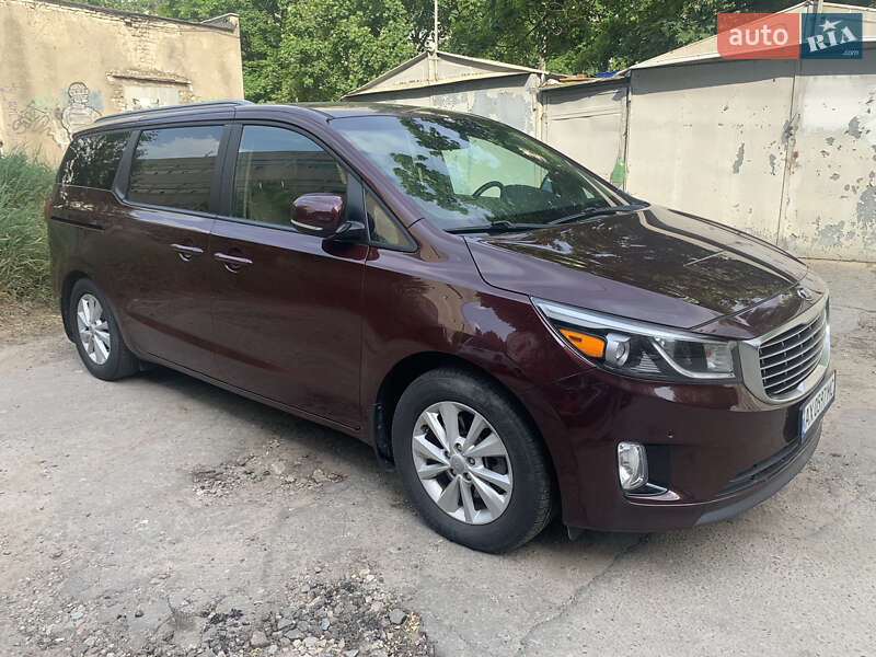Минивэн Kia Sedona 2017 в Харькове