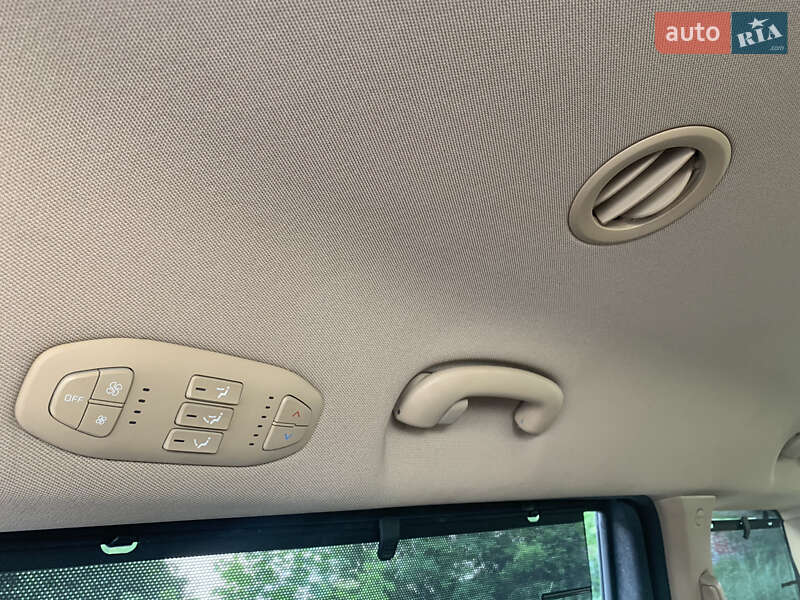 Минивэн Kia Sedona 2017 в Харькове