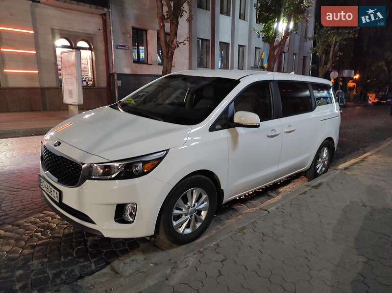 Минивэн Kia Sedona 2015 в Тернополе