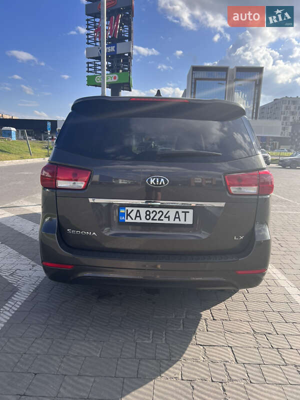 Минивэн Kia Sedona 2015 в Киеве