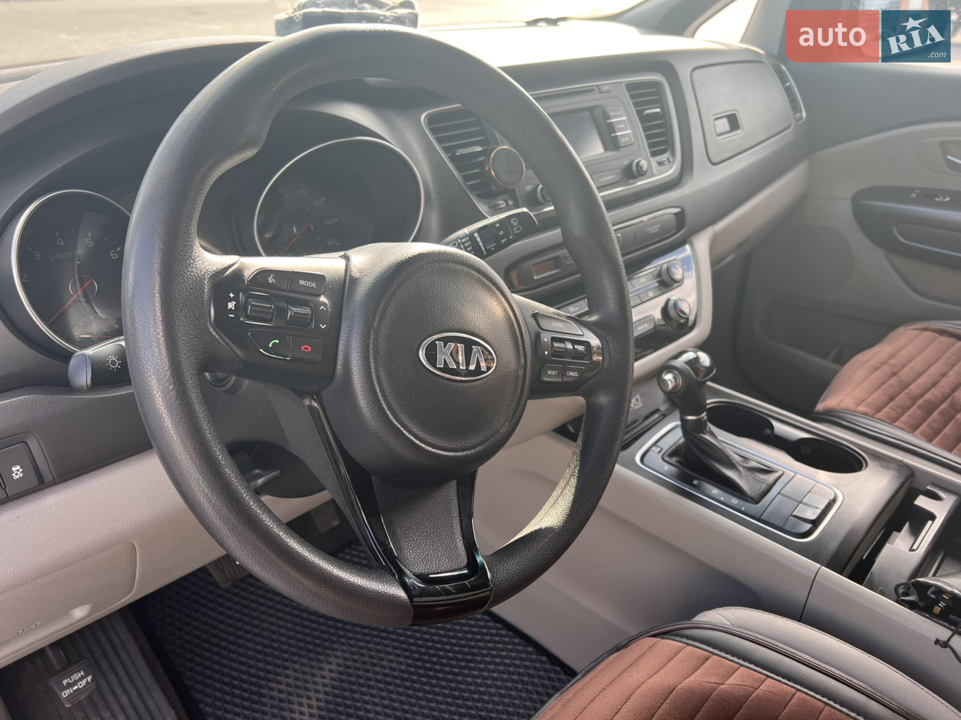 2015 Kia Sedona - мініатюра 10