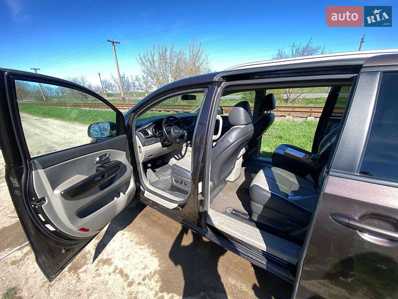 Мінівен Kia Sedona 2016 в Одесі фото 15 Мінівен Kia Sedona 2016 в Одесі