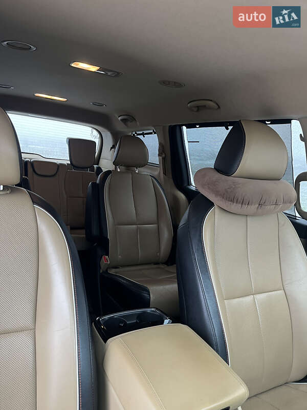 Минивэн Kia Sedona 2015 в Харькове