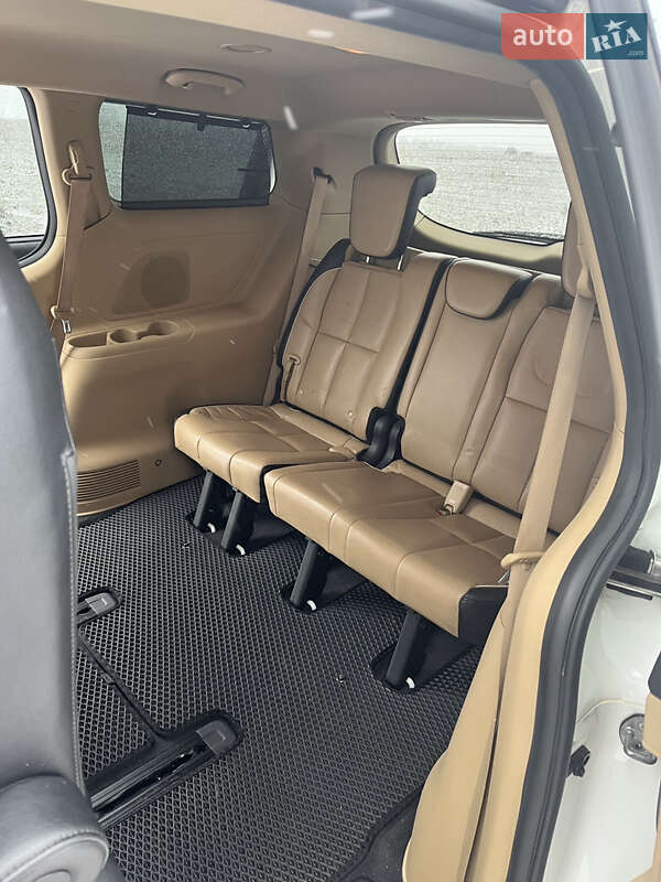 Минивэн Kia Sedona 2015 в Харькове