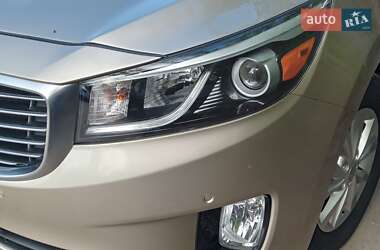 Мінівен Kia Sedona 2016 в 