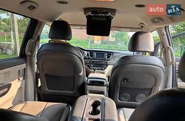 Минивэн Kia Sedona 2016 в Киеве