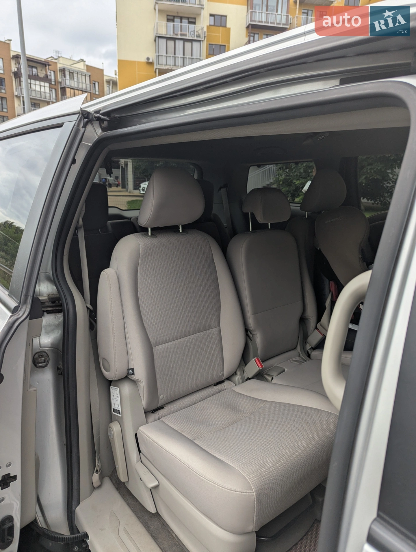 2015 Kia Sedona - мініатюра 10