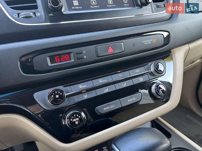 Мінівен Kia Sedona 2016 в Києві фото 13 Мінівен Kia Sedona 2016 в Києві