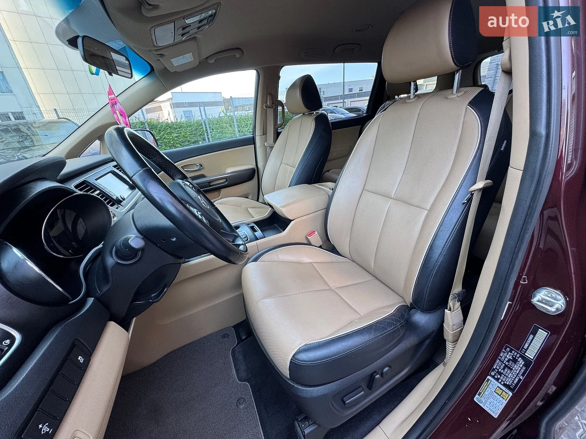 2017 Kia Sedona - мініатюра 14