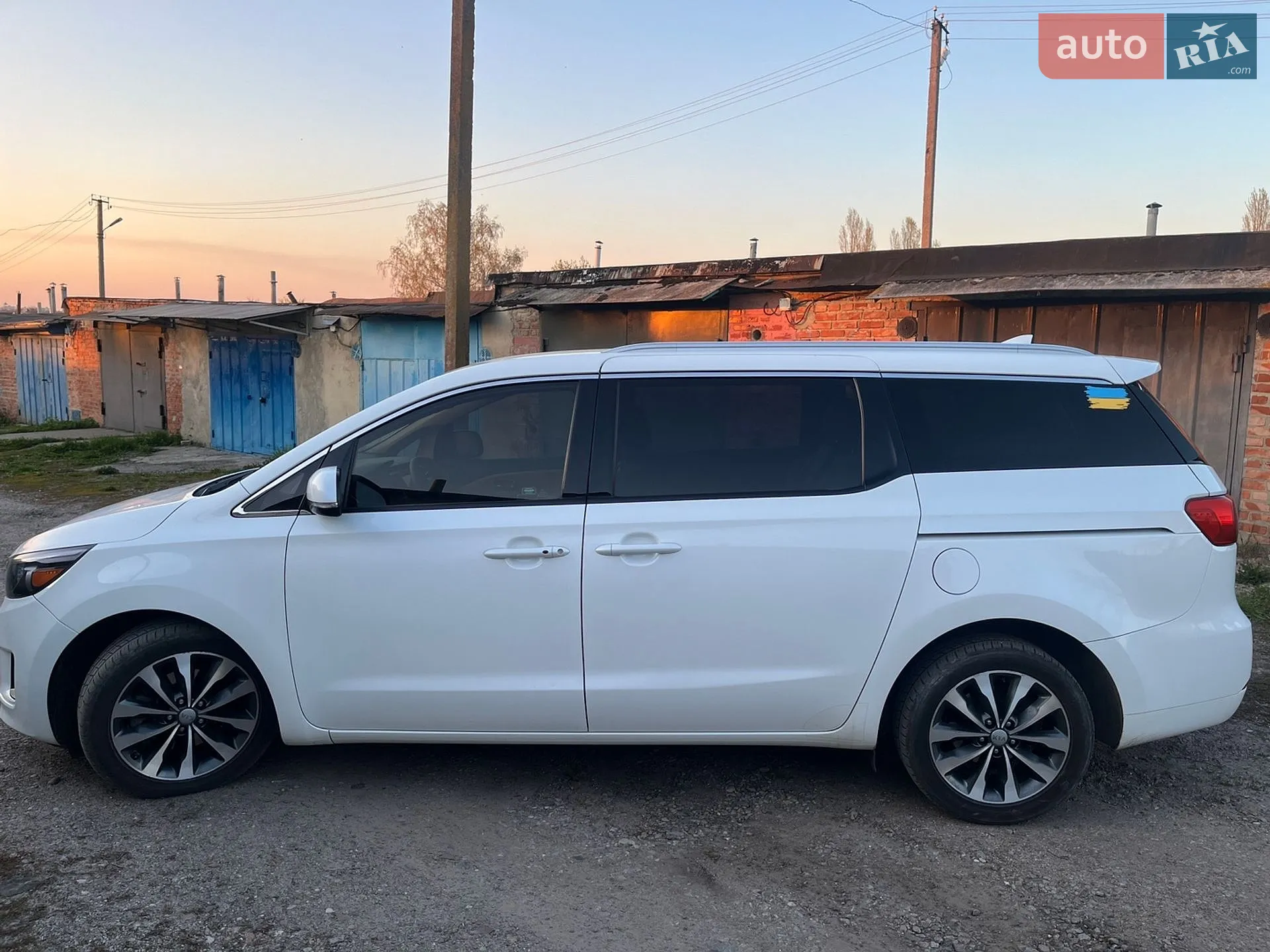 2015 Kia Sedona - мініатюра 3
