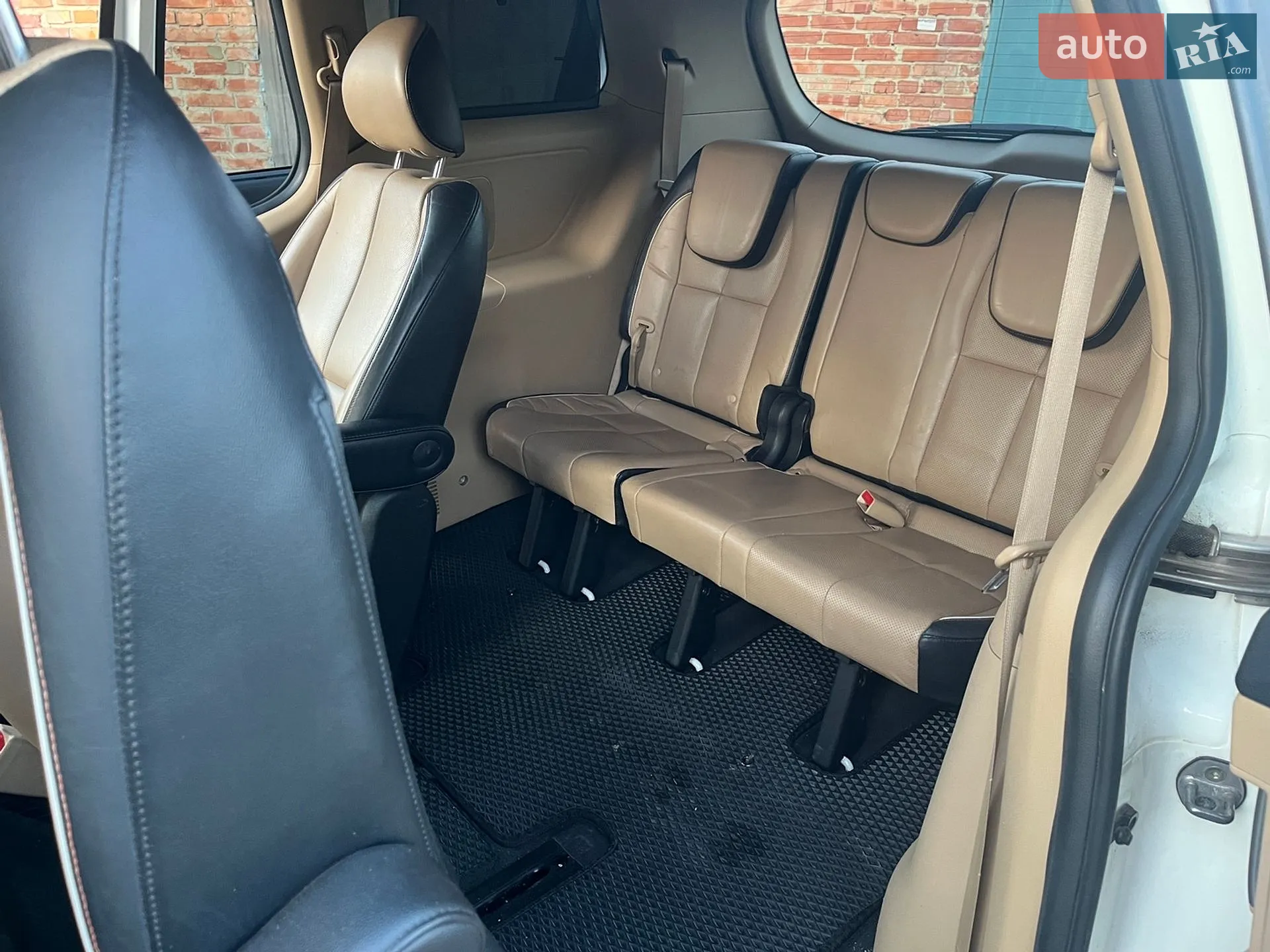 2015 Kia Sedona - мініатюра 18
