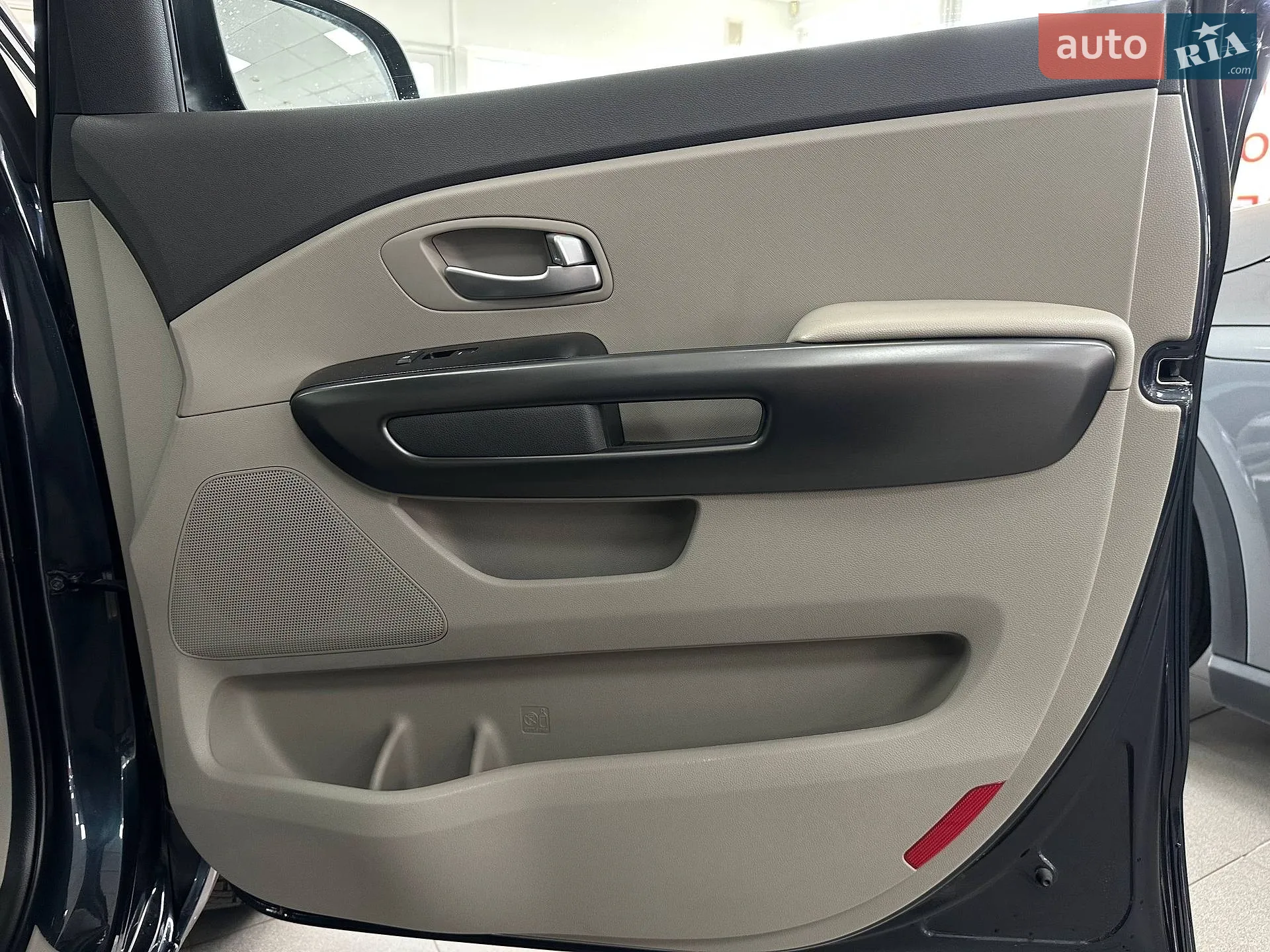 2015 Kia Sedona - мініатюра 18