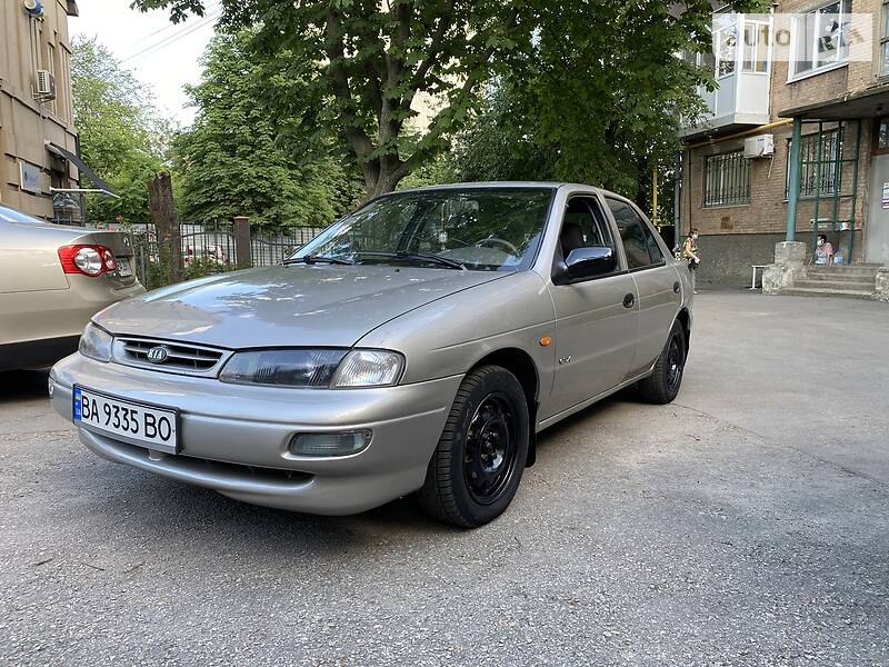 Хэтчбек Kia Sephia 1997 в Кропивницком