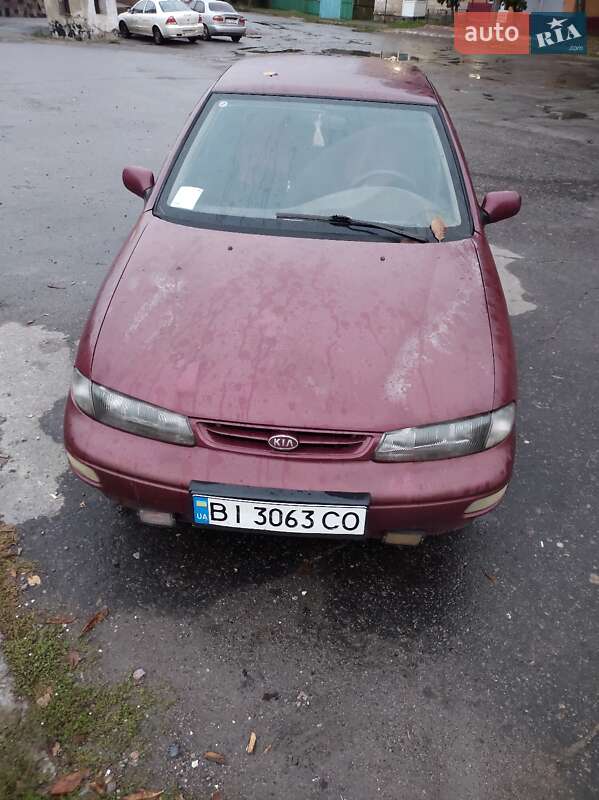 Седан Kia Sephia 1997 в Лубнах