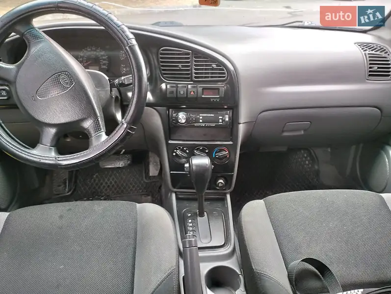 Kia Sephia 2003