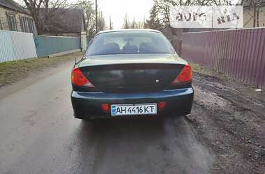 Седан Kia Sephia 2002 в Александровке