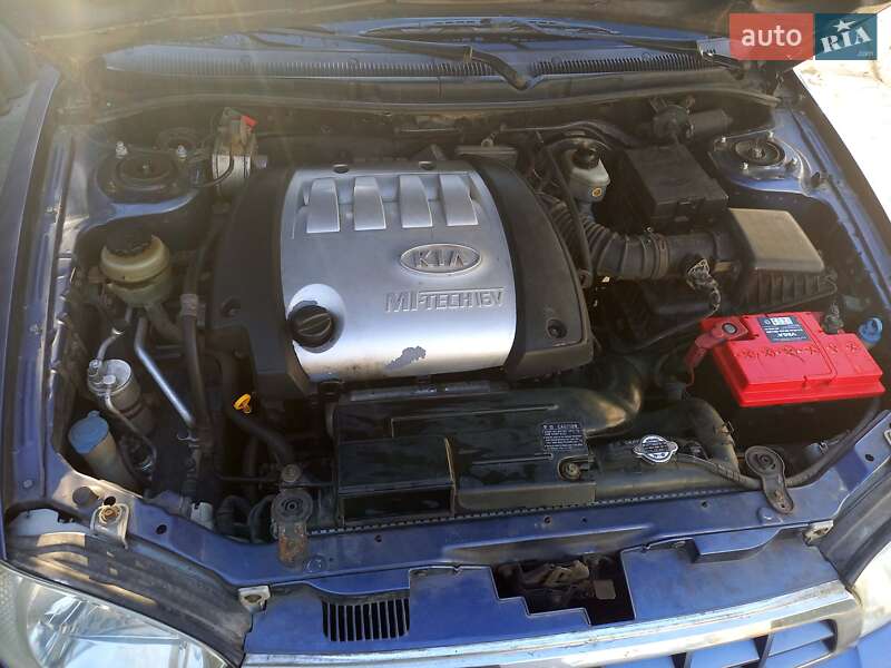 Седан Kia Sephia 2003 в Днепре