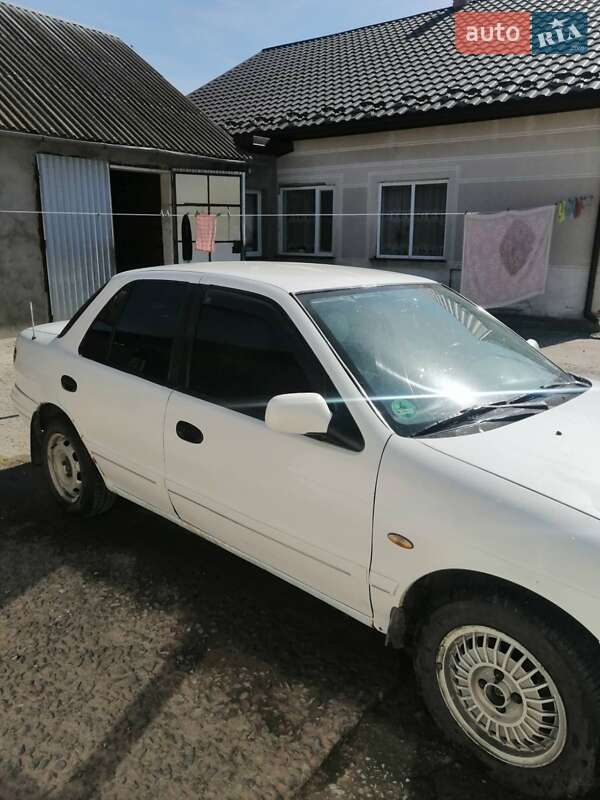 Седан Kia Sephia 1994 в Борщеве