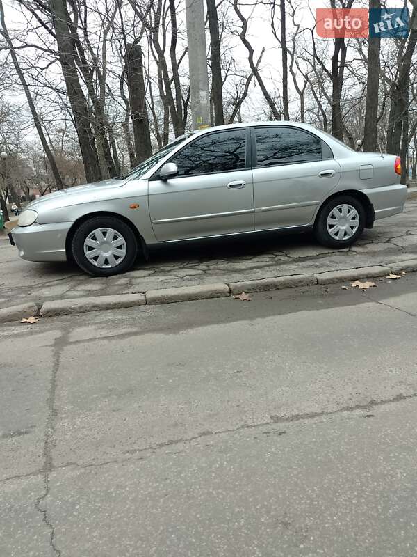 Седан Kia Sephia 2003 в Одессе