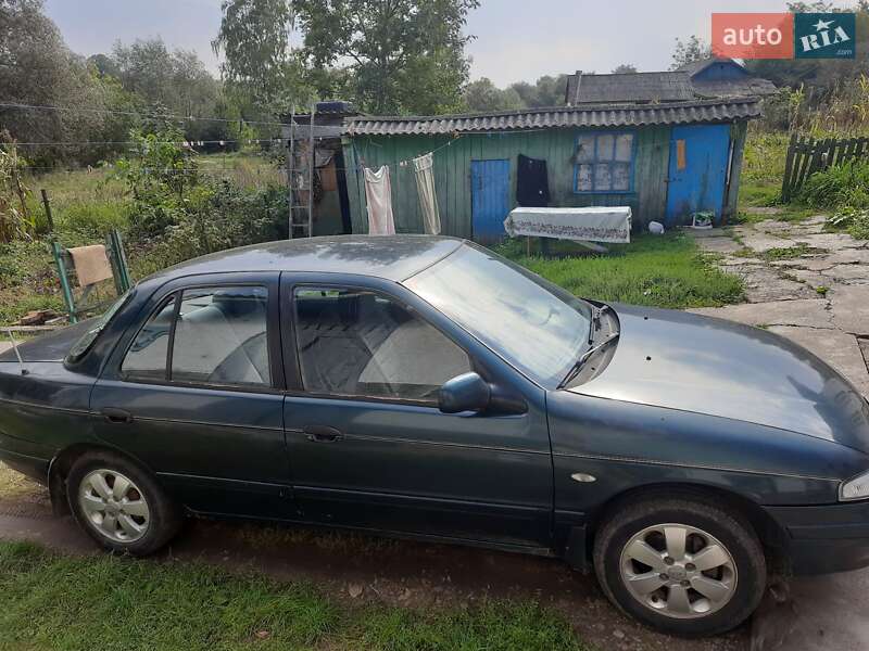 Седан Kia Sephia 1995 в Чернівцях
