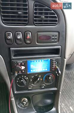 Седан Kia Sephia 2001 в 