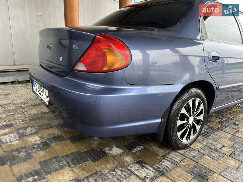 Седан Kia Sephia 2003 в Тернополі