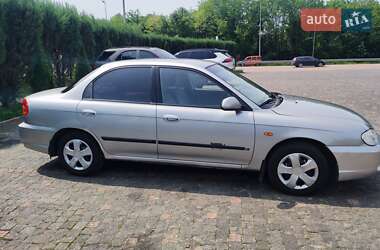 Седан Kia Sephia 2004 в 