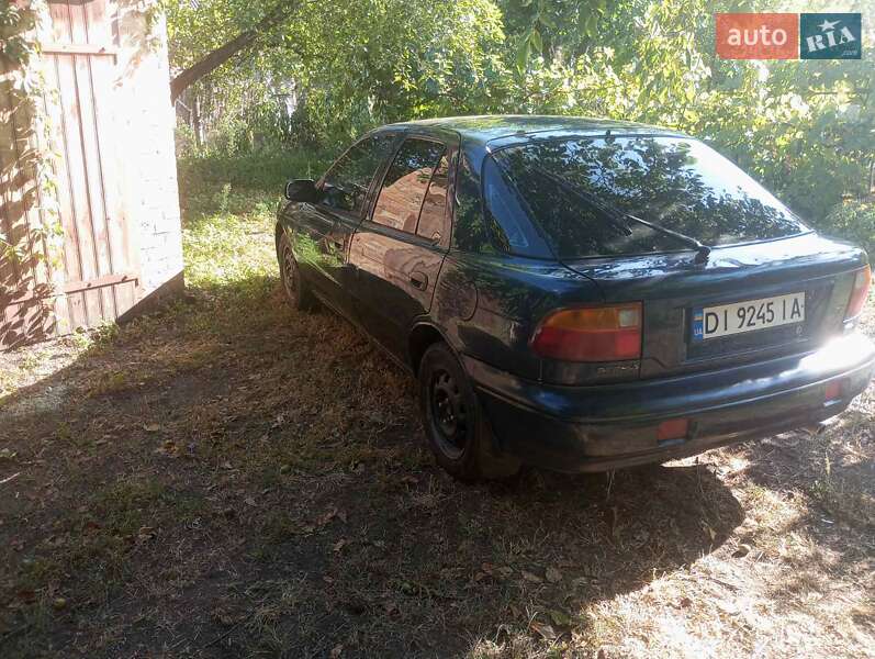 Седан Kia Sephia 1997 в  фото Седан Kia Sephia 1997 в
